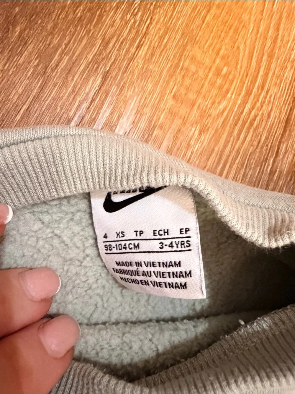 Nike Girls 4T Sage Green Fleece Sweatshirt & Flare Pants Set 🤍🌿